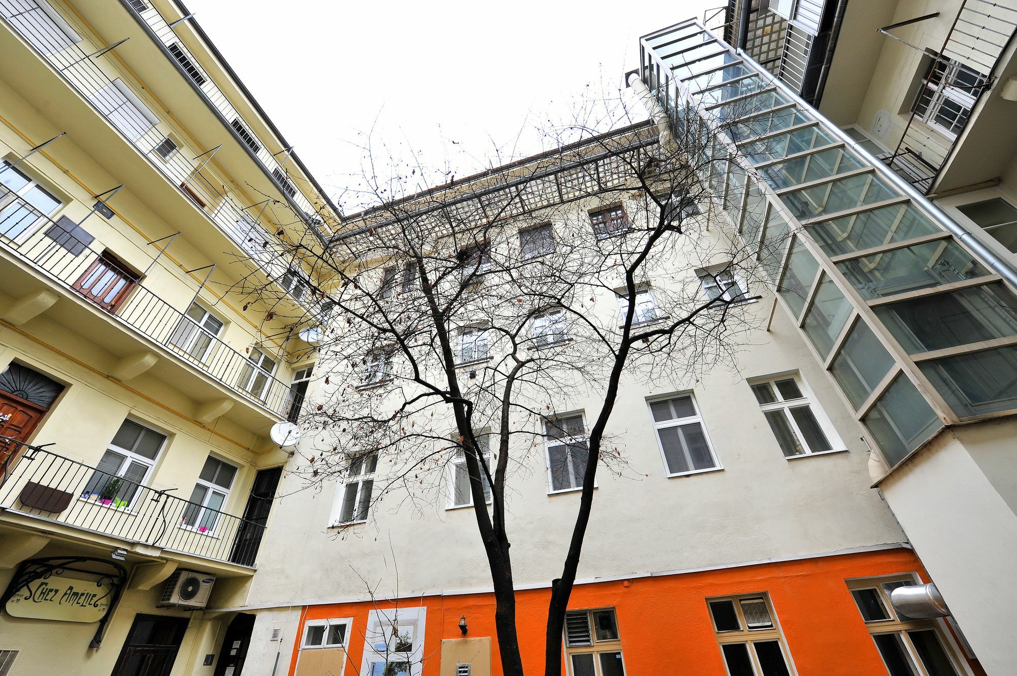 Aplend City Laurinska 11 Bratislava Buitenkant foto